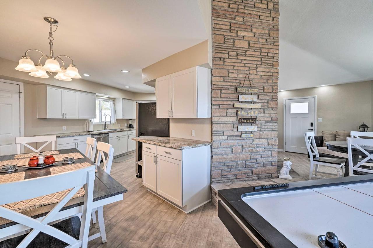 Lake Havasu Family Retreat With Patio And Game Room Lake Havasu City Buitenkant foto