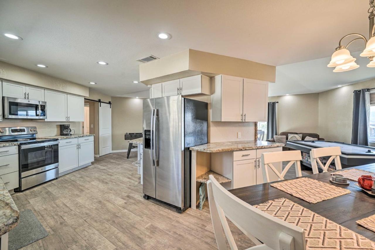 Lake Havasu Family Retreat With Patio And Game Room Lake Havasu City Buitenkant foto