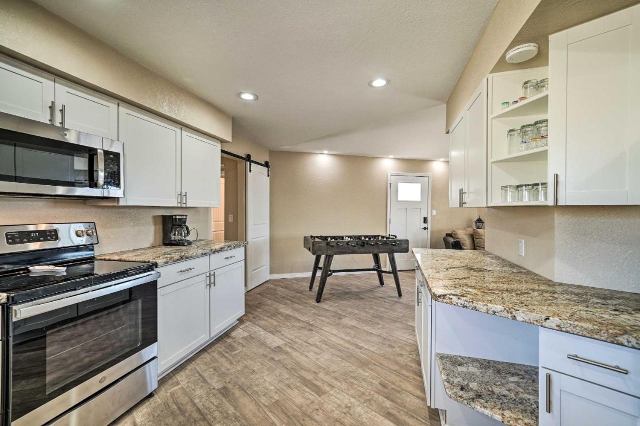 Lake Havasu Family Retreat With Patio And Game Room Lake Havasu City Buitenkant foto